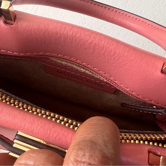 Michael Kors Tatiana Mini Leather Bag with lock charm - Picture 11 of 16